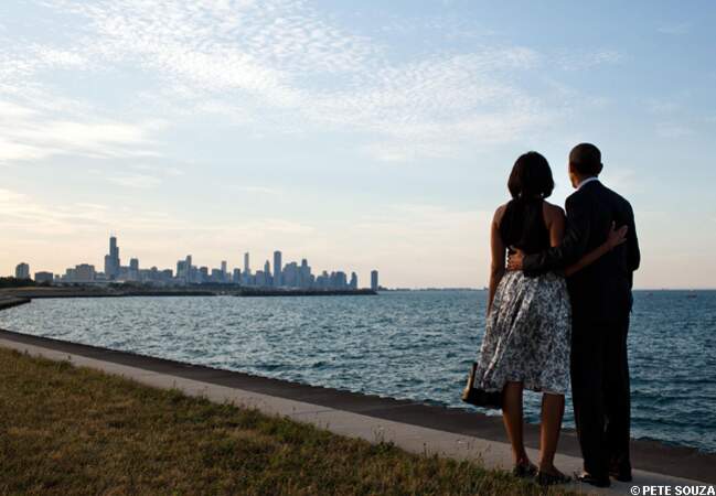 Michelle et Barack Obama devant Chicago