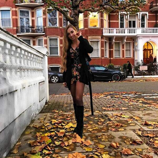 Emma Smet dans les rues de Londres en novembre 2017