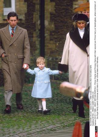 Harry avec ses parents à Sandringham, en 1988