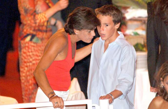 Stéphanie et Louis lors de la fête à l'occasion de l'accession au trône du prince Albert, le 12 juillet 2005