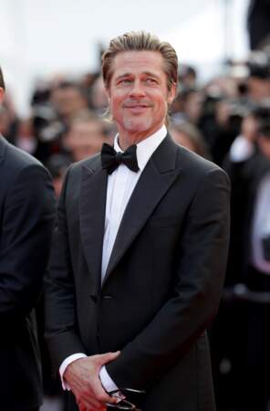 Brad Pitt, la touche glamour du festival, en costume Brioni, à la première de "Once upon a time... in Hollywood"