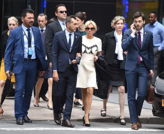 Brigitte Macron, avec Pierre-Olivier Costa et Tristan Bromet, à New York, le 19 septembre 2017