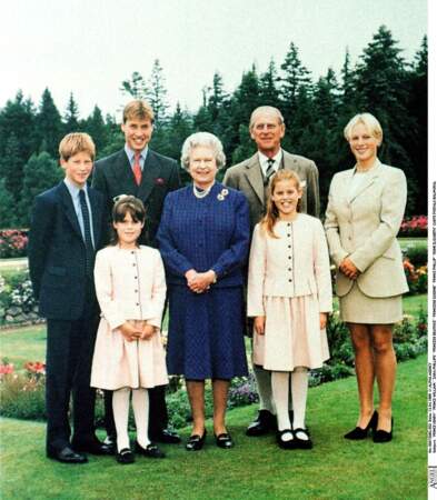 Eugénie d'York et Béatrice d'York, avec leurs cousins, les princes William et Harry, en avril 1999