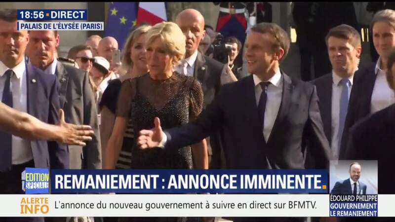 Le couple Macron va à al rencontre des invités de l'Elysée