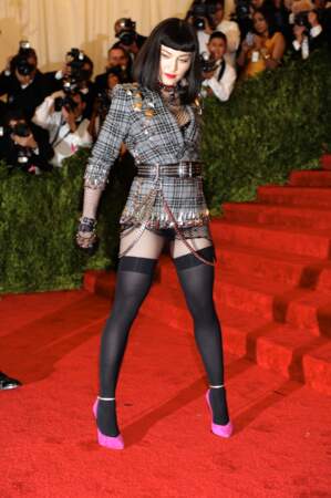 Madonna a "oublié" sa jupe, mais aucun problème, elle l'assume