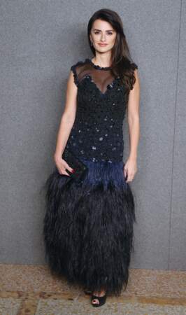 Penelope Cruz la nouvelle égérie mode de Chanel sublime nr obe longue fourreau