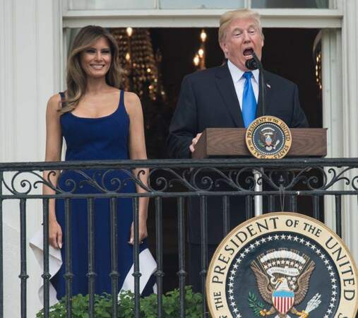Plus tôt, la First Lady était superbe au balcon de la Maison-Blanche pour les cérémonies du 4 juillet 