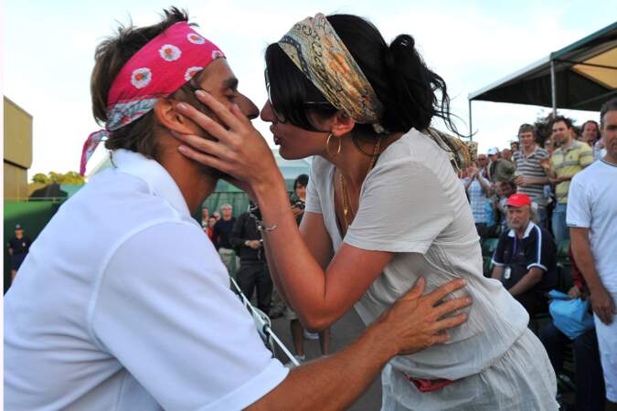 Nolwenn Leroy embrasse Arnaud Clement à Wimbledon en 2008