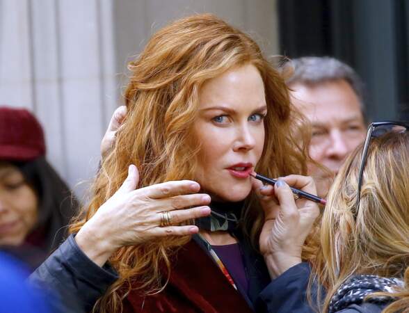 Nicole Kidman en train de se faire maquiller avant le tournage 
