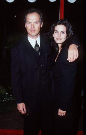 Michael Keaton et Courteney Cox à Pasadena en 1995