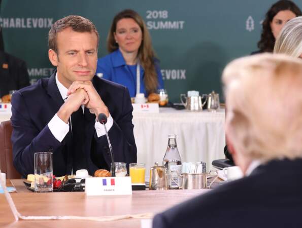 Emmanuel Macron et Donald Trump (de dos) le 9 juin 2018