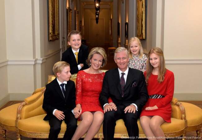 La famille royale de Belgique. Le roi Philippe et la reine Mathilde avec leurs enfants