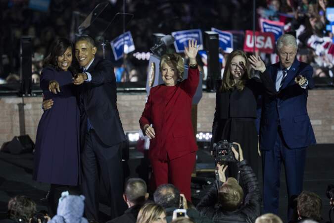 Barack et Michelle Obama durant la dernière soirée de campagne d'Hillary Clinton 