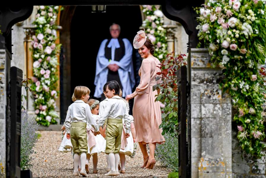 Kate Middleton lors du mariage de sa soeur Pippa, en l'église St Mark d'Englefield le 20 mai 2017