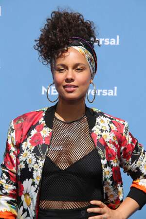 Alicia Keys prône le naturel et le revendique avec des cheveux magnifiques 