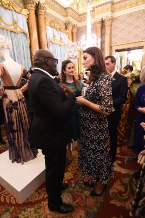 Kate Middleton, en pleine discussion avec le styliste Edward Enninful