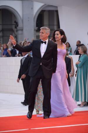 George et Amal Clooney, de jeunes parents radieux et amoureux