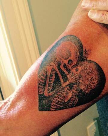 En octobre 2016, Johnny dévoilait ce tatouage, symbole de son amour indéfectible pour Laeticia Hallyday