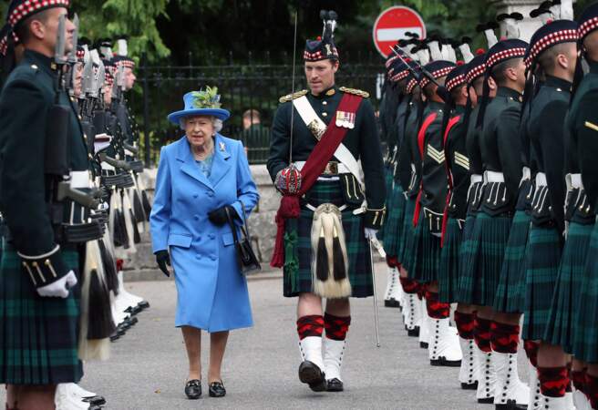 La reine Elisabeth II à son arrivée au château de Balmoral pour ses vacances d'été le 6 août 2018