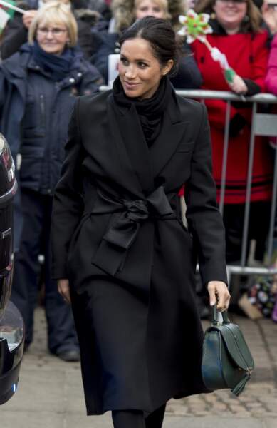 Meghan Markle en manteau Stella McCartney lors d'une visite au château de Cardiff le 18 janvier 2018