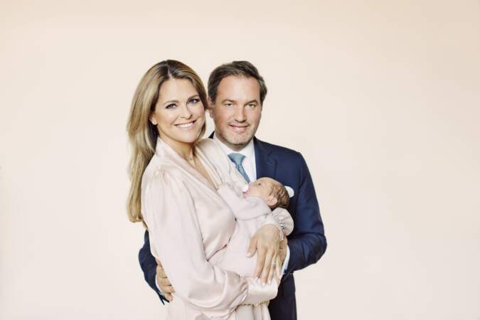 La princesse Madeleine de Suède, son mari Christopher O’Neill et leur fille Adrienne, née le 9 mars 2018