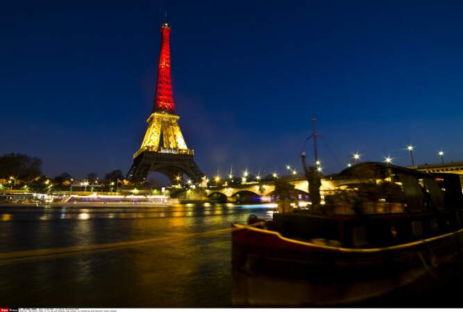 La Tour Eiffel aux couleurs du drapeau belge