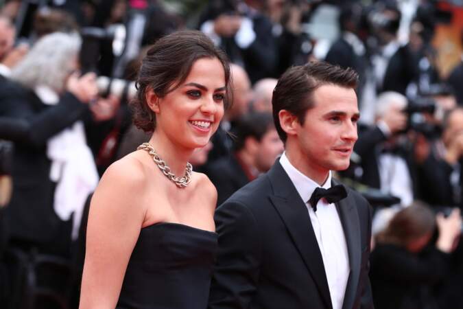 Anouchka Delon (en robe Elie Saab) et son compagnon Julien Dereims à Cannes le 14 mai 2019