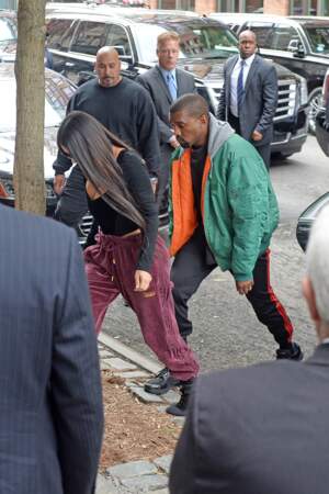 Arrivee de Kim Kardashian et de Kanye West a New York apres l'agression de Paris. INF 