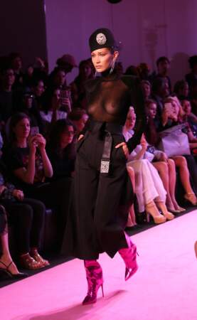 Bella Hadid affole la toile au defilé haute couture Alexandre Vauthier