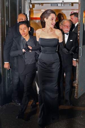 Angelina Jolie sublime lors d'une soirée au Cipriani Wall Street à New York avec ses enfants