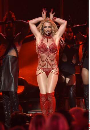 Britney Spears fait le lapin...