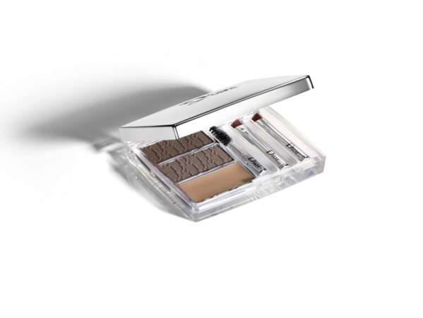 Kit à sourcils All-in-brow 3D, 35,50 € 