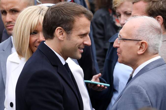 On ignore encore l'identité du garde-du-corps de Brigitte et Emmanuel Macron au Touquet