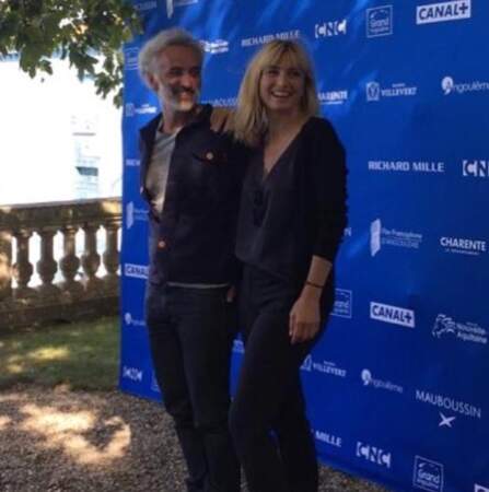 Julie Gayet a pris la pose aux côtés de Vincent Delerm, pour le film "Je ne sais pas si c'est tout le monde"
