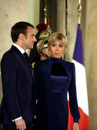 Brigitte Macron, très élégante en robe bleu nuit à l'Elysée le 23 janvier 2019 avec Emmanuel Macron