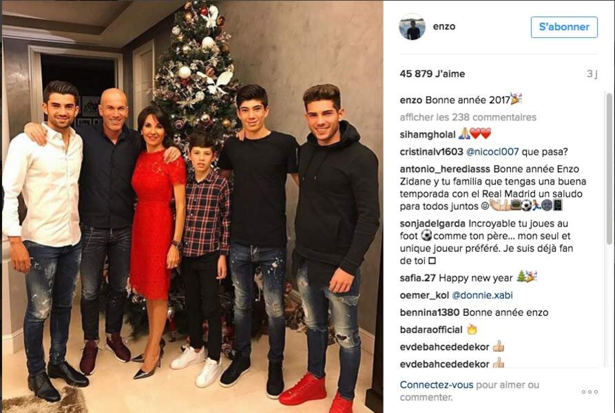 La famille Zidane au grand complet nous souhaite une bonne année 2017!