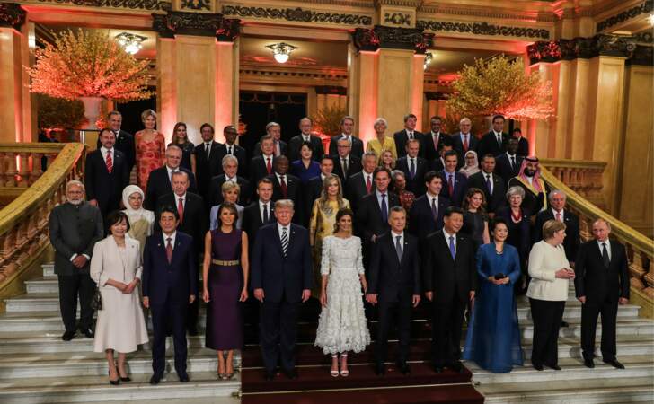 Les chefs d'Etat participant au G20 et leurs épouses à Buenos Aires le 30 novembre 2018