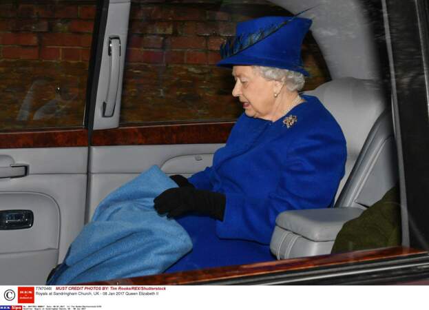 Première apparition publique de la reine Elizabeth II depuis son coup de froid