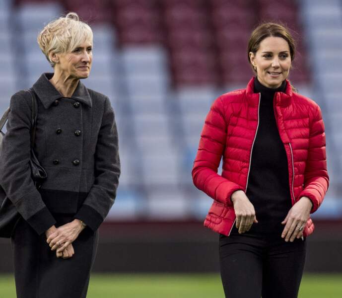 Kate Middleton arborait un large sourire ce 22 novembre au stade de Birmingham.