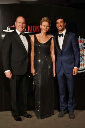 Le prince Albert II de Monaco, la princesse Charlene et Daniel Ricciardo, le gagnant du Grand Prix de Monaco