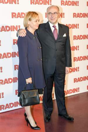 Bernard Cazeneuve et Véronique au photocall de "Radin!", au cinéma Gaumont Opéra à Paris