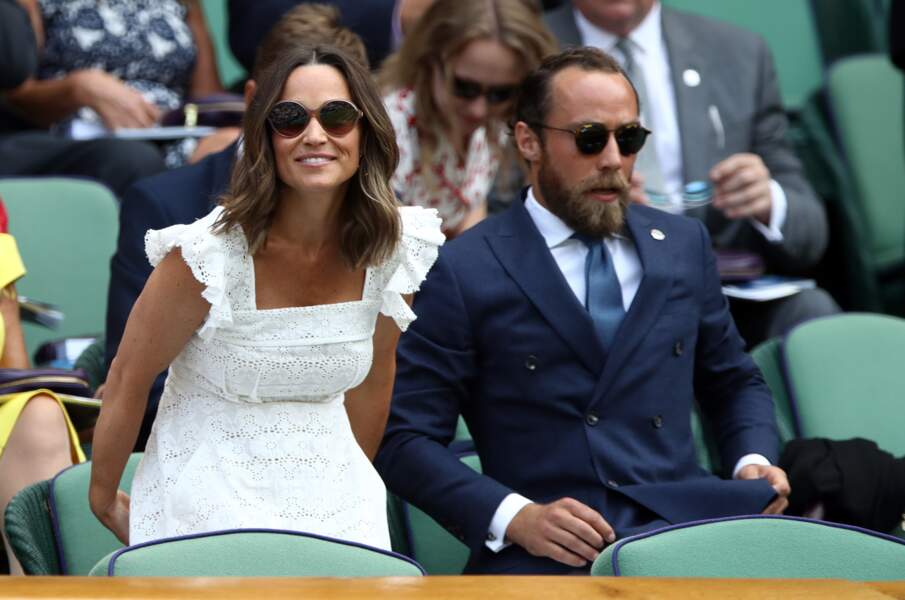 Pippa Middleton (enceinte) et son frère James se rendent au tournoi de Wimbledon le 5 juillet 2018