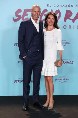 Zinedine Zidane et sa femme Véronique, très élégante en robe courte et escarpins