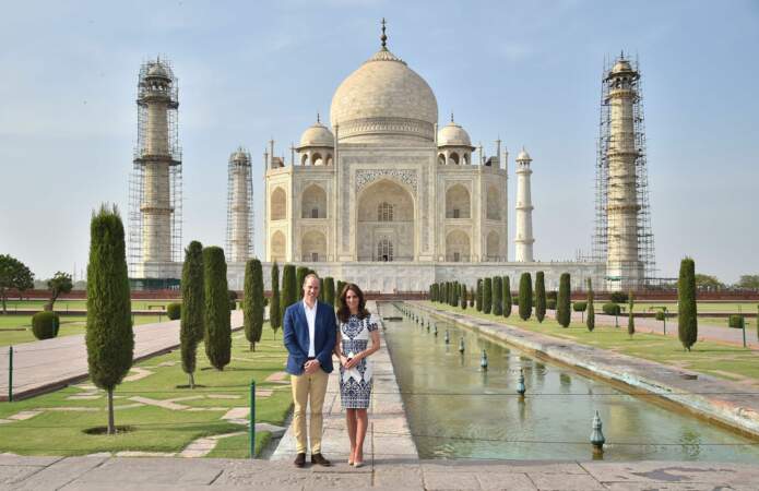 Kate & William devant les jardins du Taj Mahal - Inde - ABACA