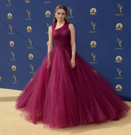 Au 70ème Primetime Emmy Awards, Joey King portait une robe Zac Posen Resort 2019.