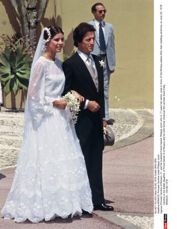 Caroline de Monaco et son mari Philippe Junot, le jour de leurs noces à Monaco, le 29 juin 1978