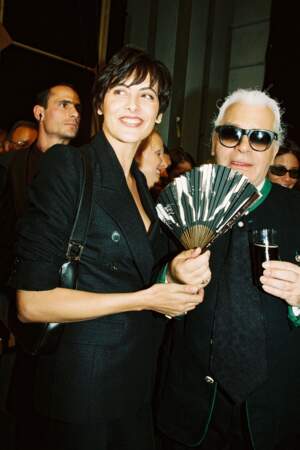 Karl Lagerfeld et Inès de la Fressange au défilé Chanel en 1999 à Paris