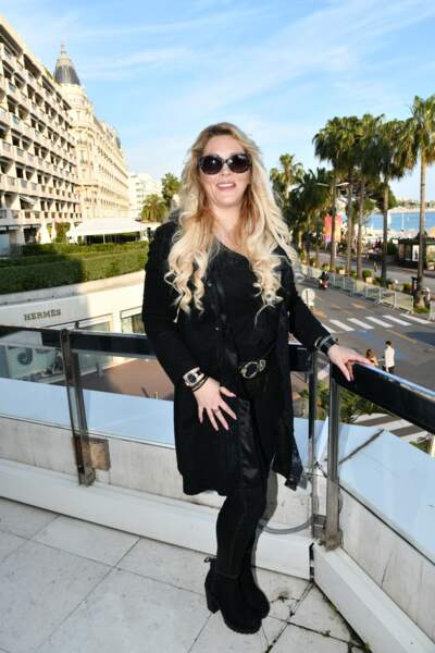 Loana arrive à Cannes, le mardi 21 mai 2019.
