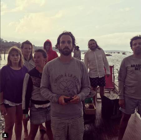 Valérie Damidot photographie ses amis après avoir essuyé un orage en mer