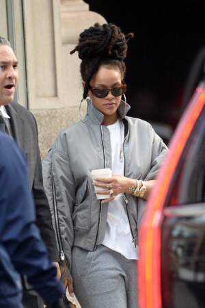 Rihanna assume les dreadlocks à New York 